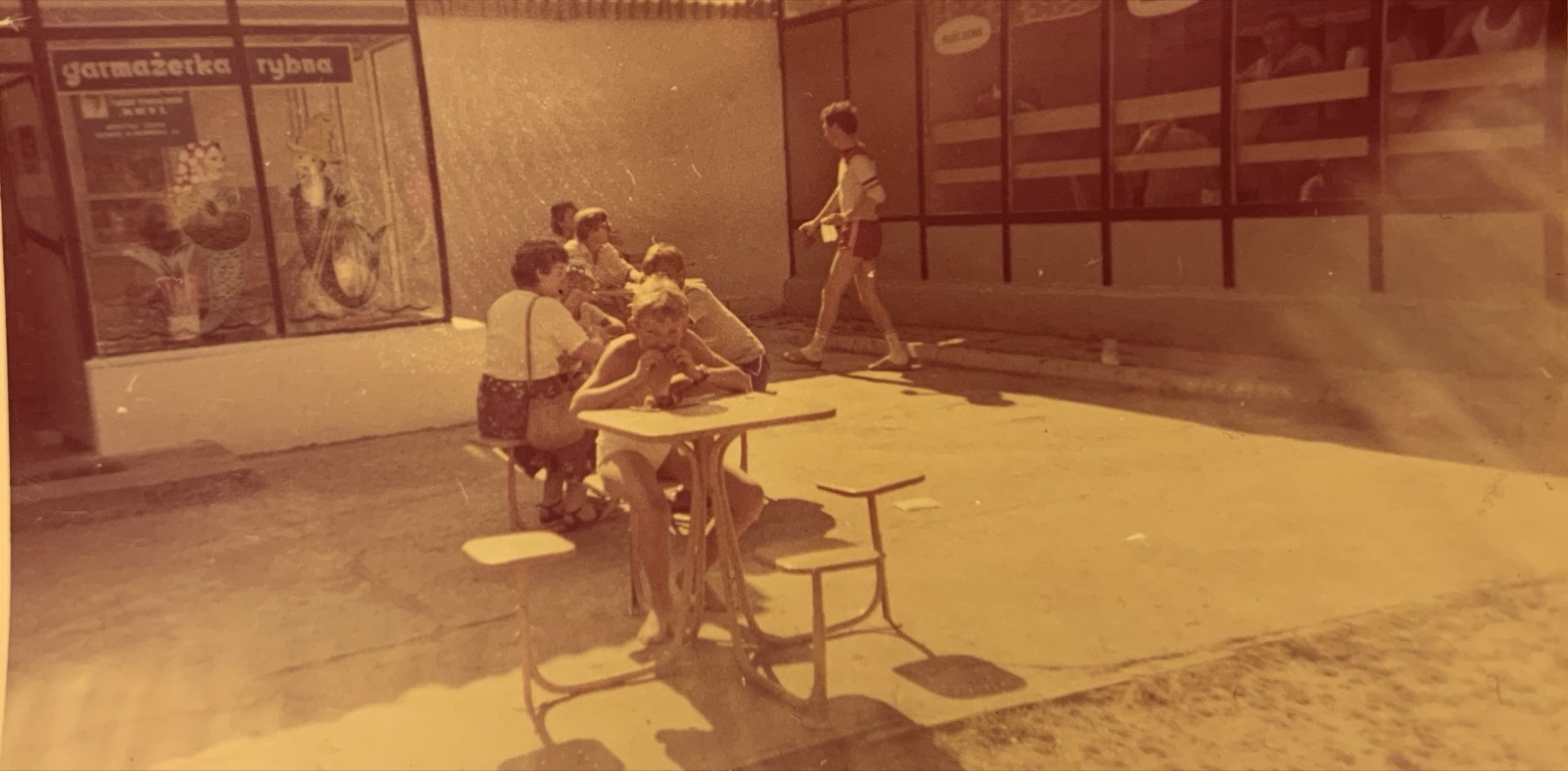 Przed witryną Kergulena — scena rodzinna, lata 70./80.