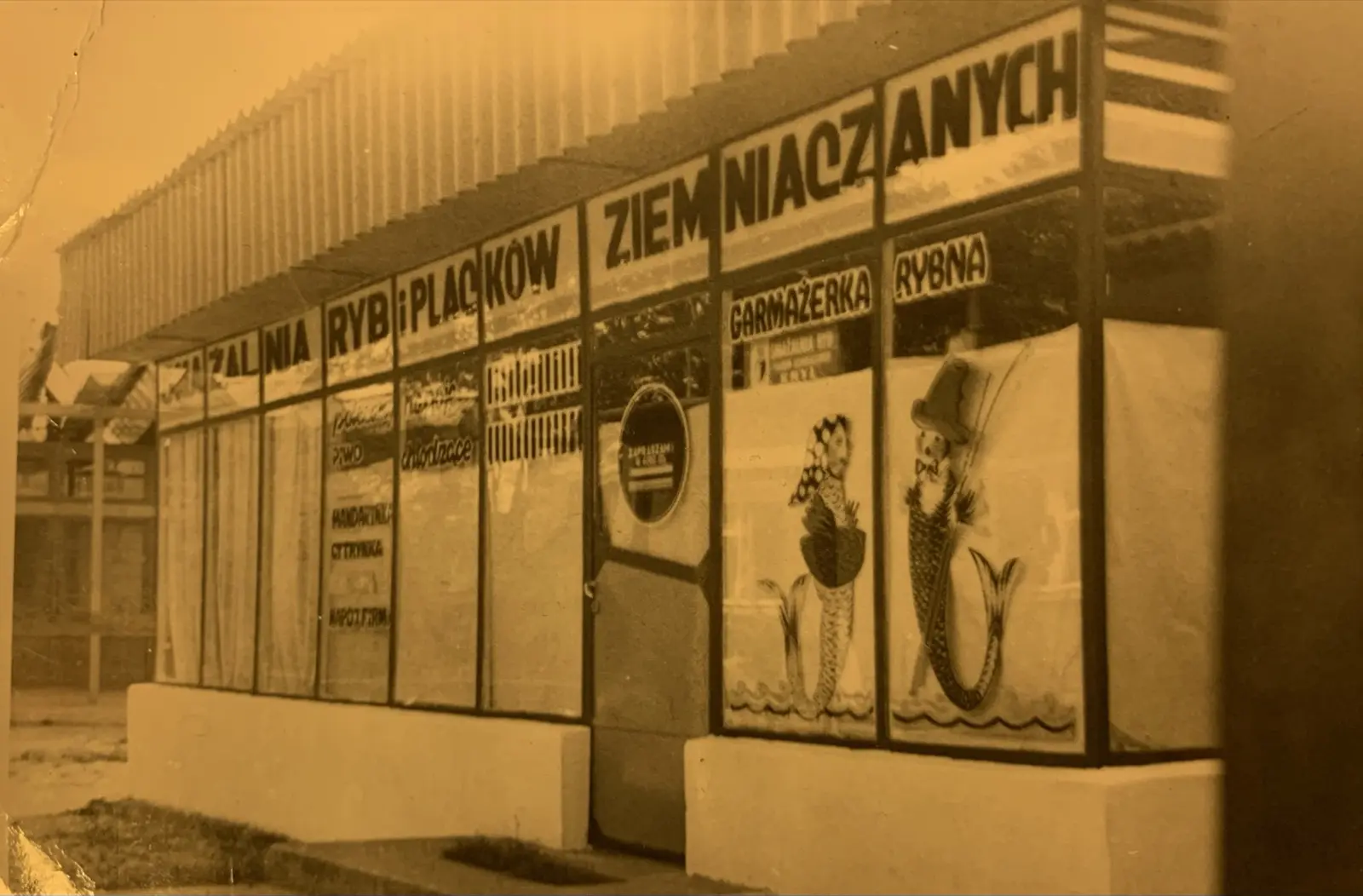 Archivbild der ersten Fischbraterei Kergulena, Jahre 1970er